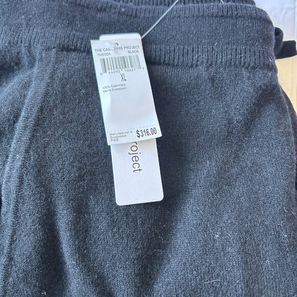 Black - 100% cashmere joggers - Picture 3 of 6